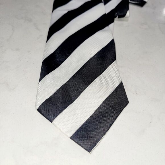 Gucci Handmade 100% Silk Italian Vintage 90's Striped Necktie Beetlejuice Tie - Picture 3 of 6
